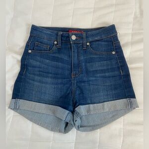 Guess short - US4-6